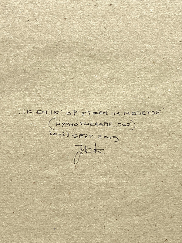 Ik en Ik op steen in meertje (hypnotherapie Jos) (Backside)